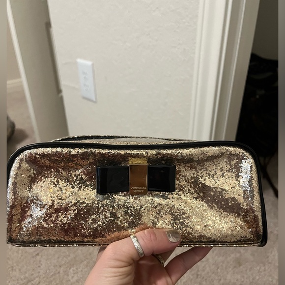 Victoria’s Secret Gold Glitter Makeup Bag - Picture 8 of 10